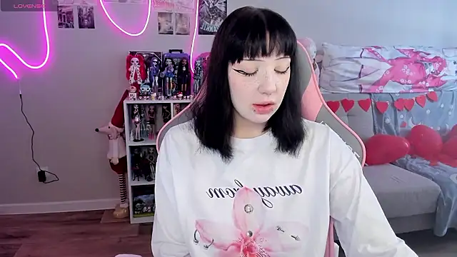 MollysLand online show from 02-16-26, 08:21