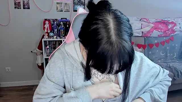 MollysLand online show from 03-05-26, 09:05