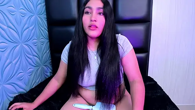 Lya dubois  online show from 02-05-26, 08:46