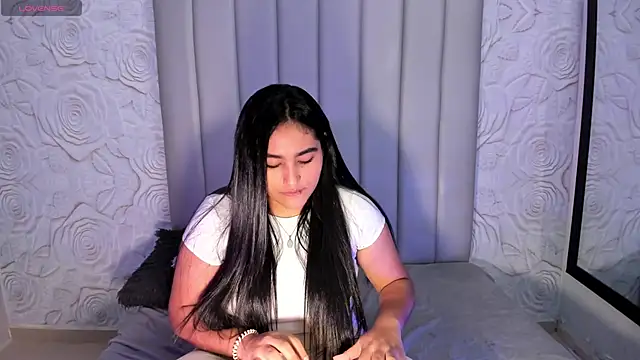 Lya dubois  online show from 03-05-26, 09:44