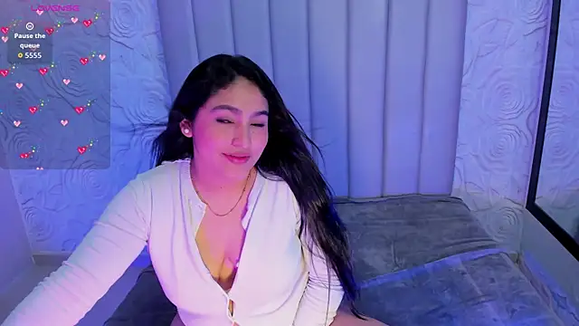 Lya dubois  online show from 04-19-26, 01:32