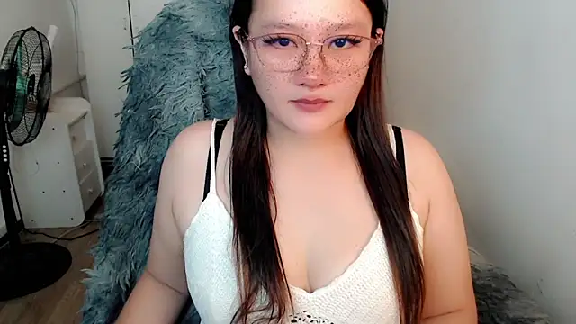 Snapshot of UrLovelyWetPussy chatting on 03-03-26, 11:05 UrLovelyWetPussy online show from 03-03-26, 11:05