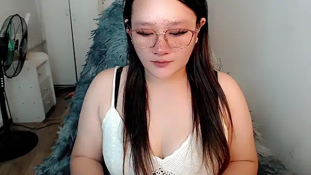 UrLovelyWetPussy online show from 03-12-26, 06:41