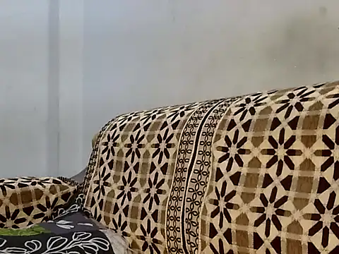 Snapshot of Miss-Prity chatting on 05-04-26, 05:31 Miss-Prity online show from 05-04-26, 05:31