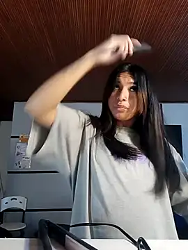 MeelFox online show from 03-25-26, 12:22