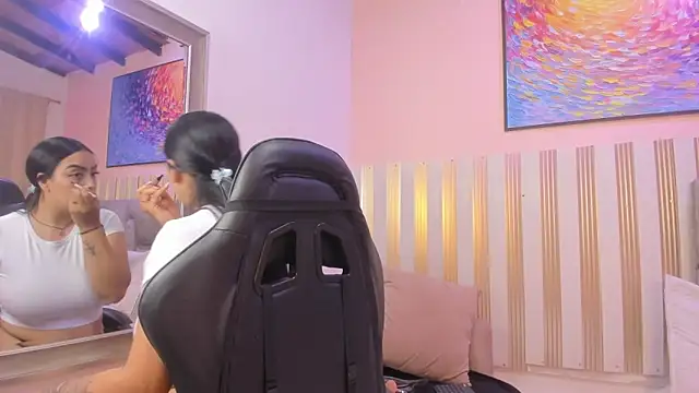 nina glow online show from 03-14-26, 11:37