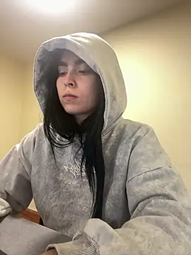 Sara Fernandez  online show from 04-21-26, 02:45