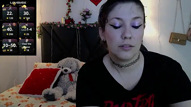 Sharma Amayra online show from 04-22-26, 07:15