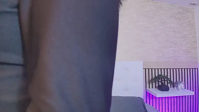 Elizabeth Ferrer online show from 03-05-26, 11:50