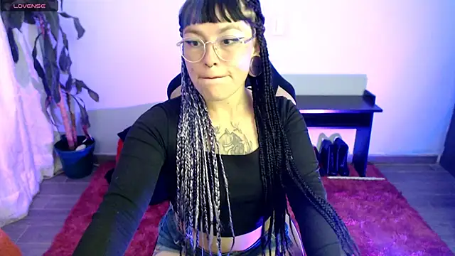 missfungi8 online show from 02-05-26, 01:21