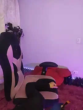 missfungi8 online show from 03-30-26, 08:04