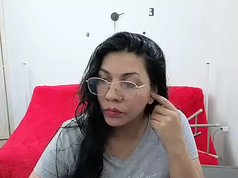 Snapshot of johana_collins chatting on 03-06-26, 01:51 johana collins online show from 03-06-26, 01:51