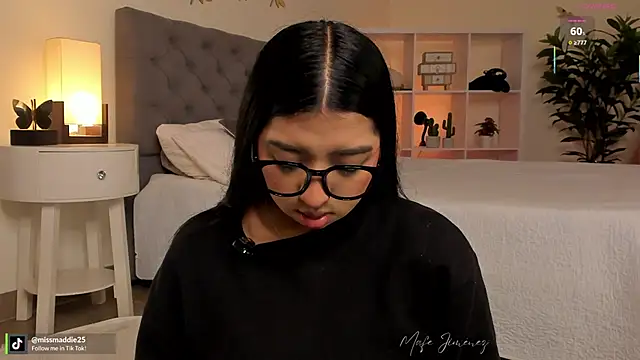 missvancouver online show from 04-15-26, 01:18