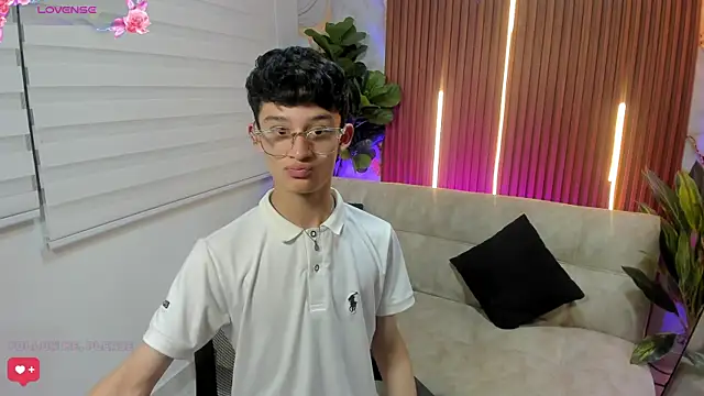 Patrick Howland  online show from 03-24-26, 03:55