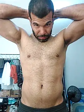 Snapshot of thom_1 chatting on 04-27-26, 02:48 thom 1 online show from 04-27-26, 02:48