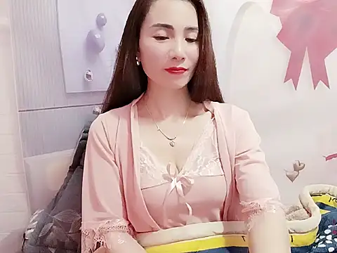 Hello-Kitty001 online show from 02-11-26, 07:35