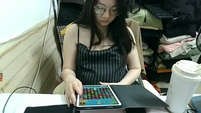 xiaoxiaowan11 online show from 04-14-26, 01:28