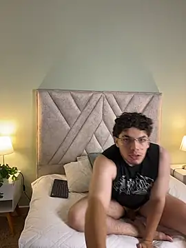 Axel Creed online show from 02-25-26, 02:32