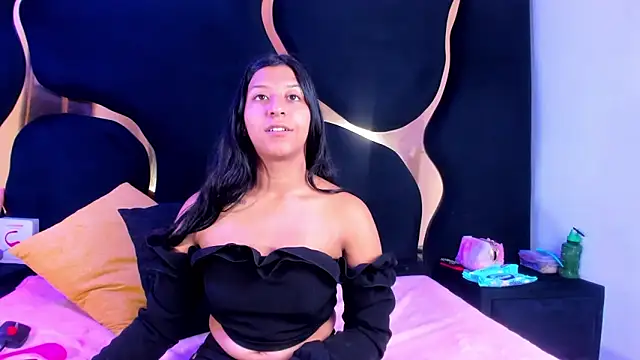 Snapshot of Vaneline2 chatting on 05-16-26, 03:44 Vaneline2 online show from 05-16-26, 03:44