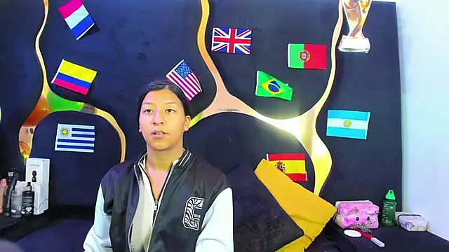 Vaneline2 online show from 06-22-26, 02:14