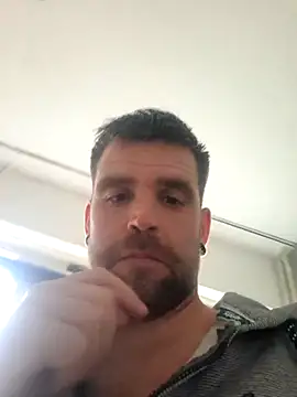 Snapshot of Bashard chatting on 02-10-26, 12:31 Bashard online show from 02-10-26, 12:31