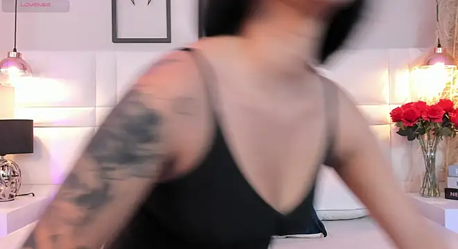 RaquelHyde  online show from 06-09-26, 08:20