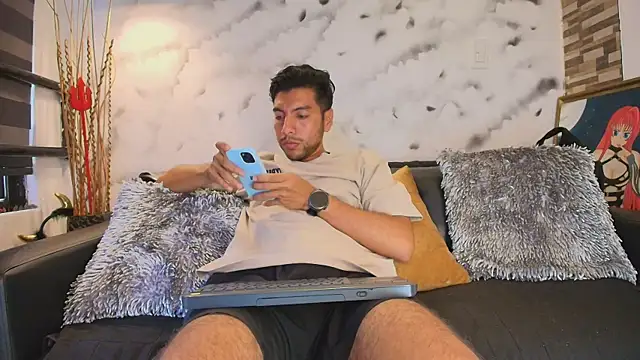 Max Hornye online show from 04-10-26, 06:34