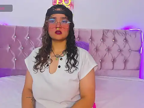 Black Tara online show from 02-18-26, 01:45