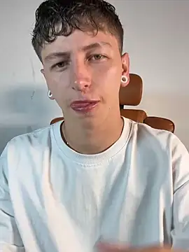 ARON LUXX online show from 03-31-26, 03:12