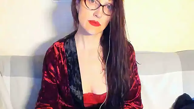 beddable woman online show from 05-17-26, 08:16