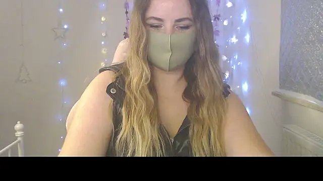 Snapshot of Avelina1 chatting on 03-18-26, 10:07 Avelina1 online show from 03-18-26, 10:07