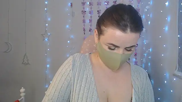Snapshot of Avelina1 chatting on 04-08-26, 08:25 Avelina1 online show from 04-08-26, 08:25