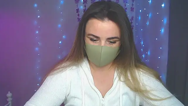Snapshot of Avelina1 chatting on 05-04-26, 10:00 Avelina1 online show from 05-04-26, 10:00