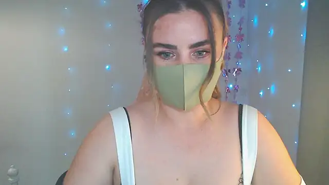 Snapshot of Avelina1 chatting on 05-12-26, 10:01 Avelina1 online show from 05-12-26, 10:01
