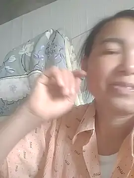 Snapshot of vivi1889 chatting on 03-27-26, 06:41 vivi1889 online show from 03-27-26, 06:41