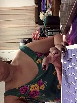 lady candy85 online show from 02-05-26, 05:50