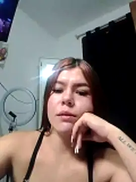 EmiNavarro online show from 06-22-26, 06:27