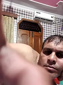Snapshot of indiandesivillegeboy chatting on 06-01-26, 05:14 indiandesivillegeboy online show from 06-01-26, 05:14