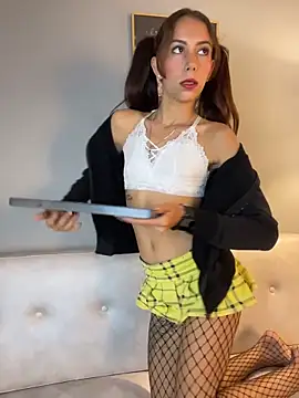 BonniePink  online show from 02-24-26, 10:46