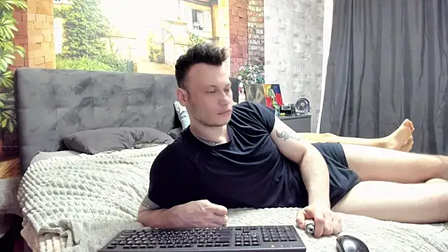  littleangie  online show from 05-14-26, 01:45
