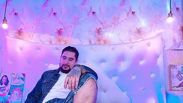 SasshaSpicy online show from 04-17-26, 01:36