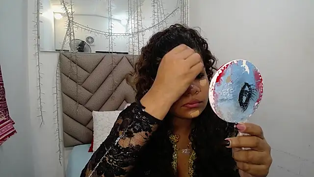 yaazhinii online show from 03-12-26, 11:27