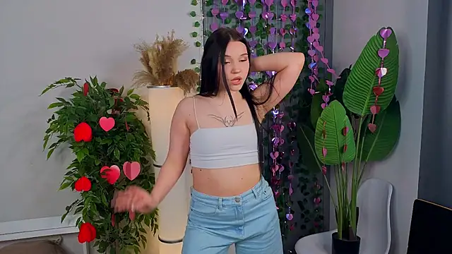 RoxannRunk online show from 02-16-26, 06:20