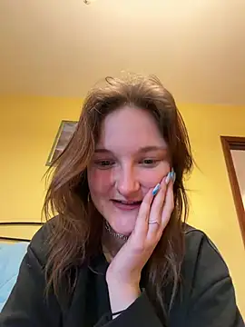 ViviLuu online show from 04-08-26, 05:24