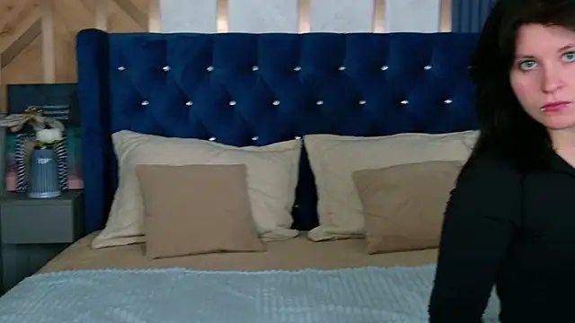 Milana Bold online show from 03-02-26, 08:37