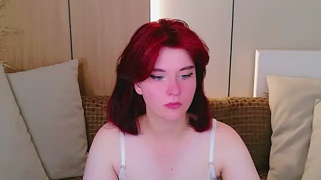 Snapshot of Milana_Bold chatting on 07-13-26, 08:33 Milana Bold online show from 07-13-26, 08:33