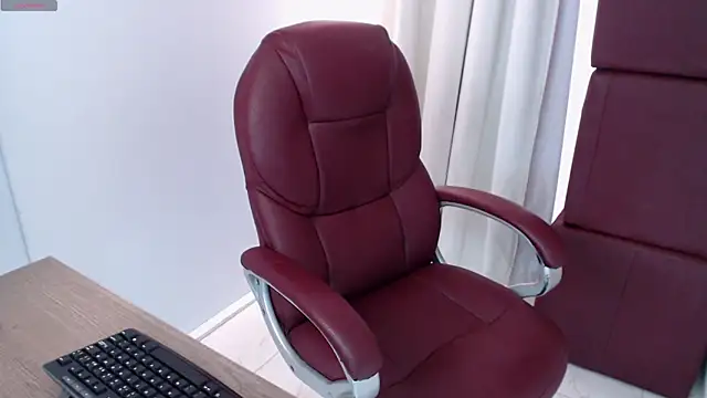 MiaAllure online show from 04-05-26, 04:04