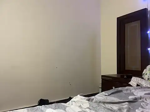 Hersheykaur online show from 04-16-26, 09:39