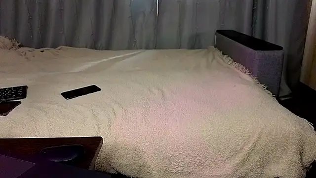 Snapshot of bellarison chatting on 05-20-26, 10:10 bellarison online show from 05-20-26, 10:10