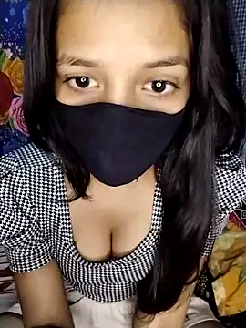 Naina-hott online show from 02-16-26, 07:32